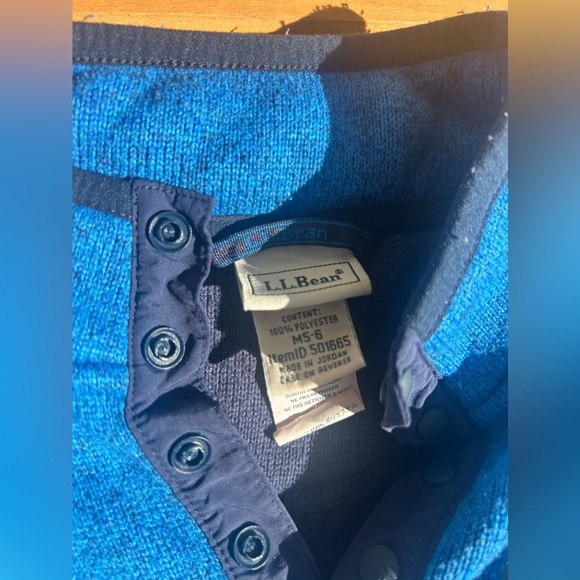 L.L. Bean blue and navy kids pullover sweater size 5-6. - Picture 3 of 5